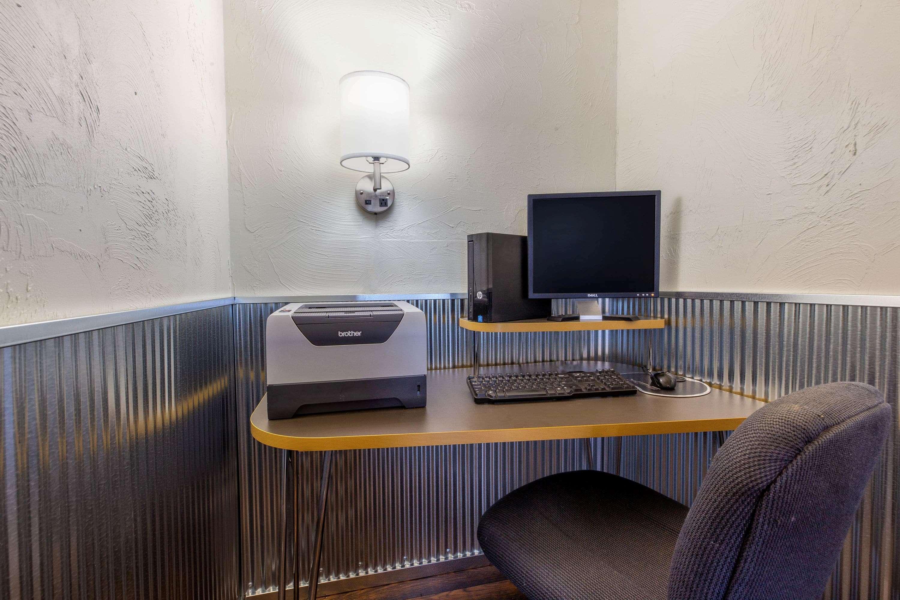 Travelodge By Wyndham Livingston Exteriér fotografie