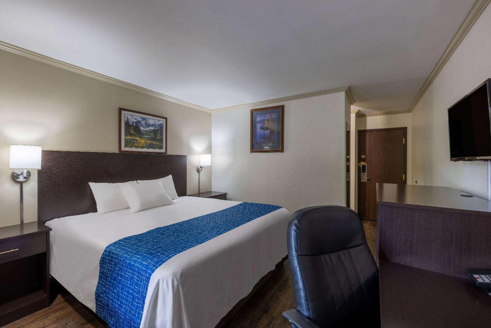 Travelodge By Wyndham Livingston Exteriér fotografie