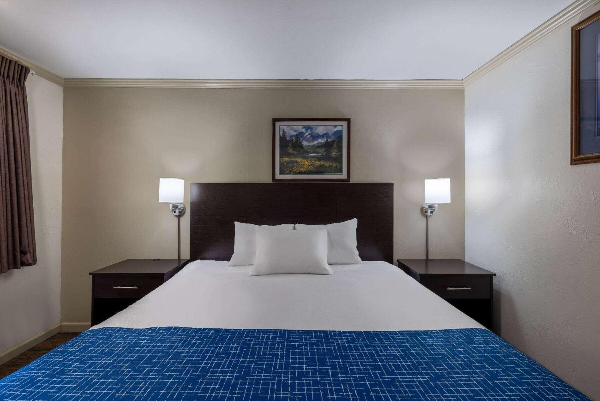 Travelodge By Wyndham Livingston Exteriér fotografie