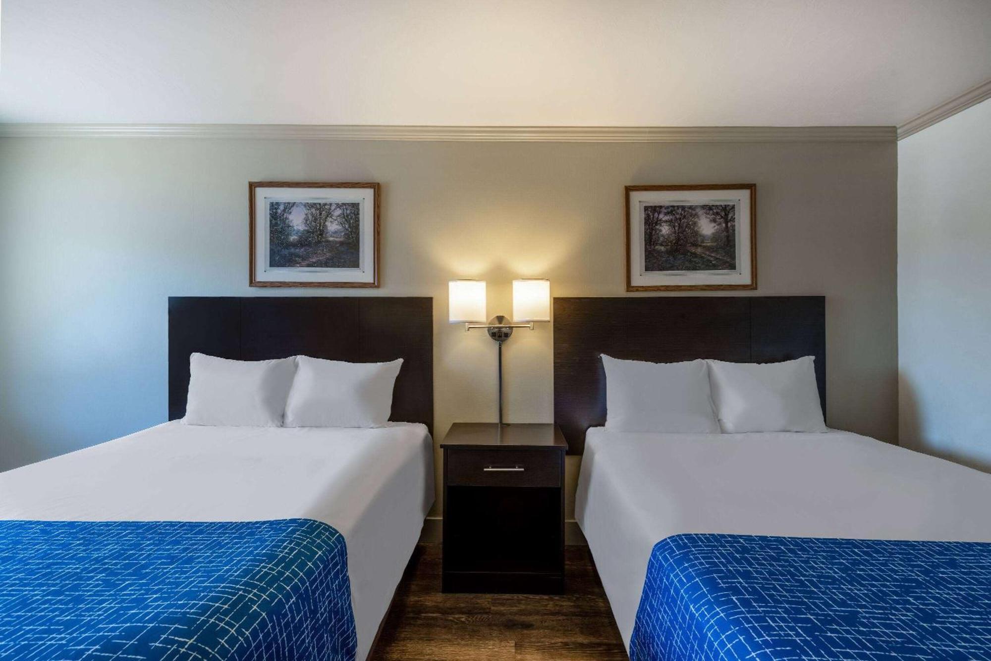 Travelodge By Wyndham Livingston Exteriér fotografie