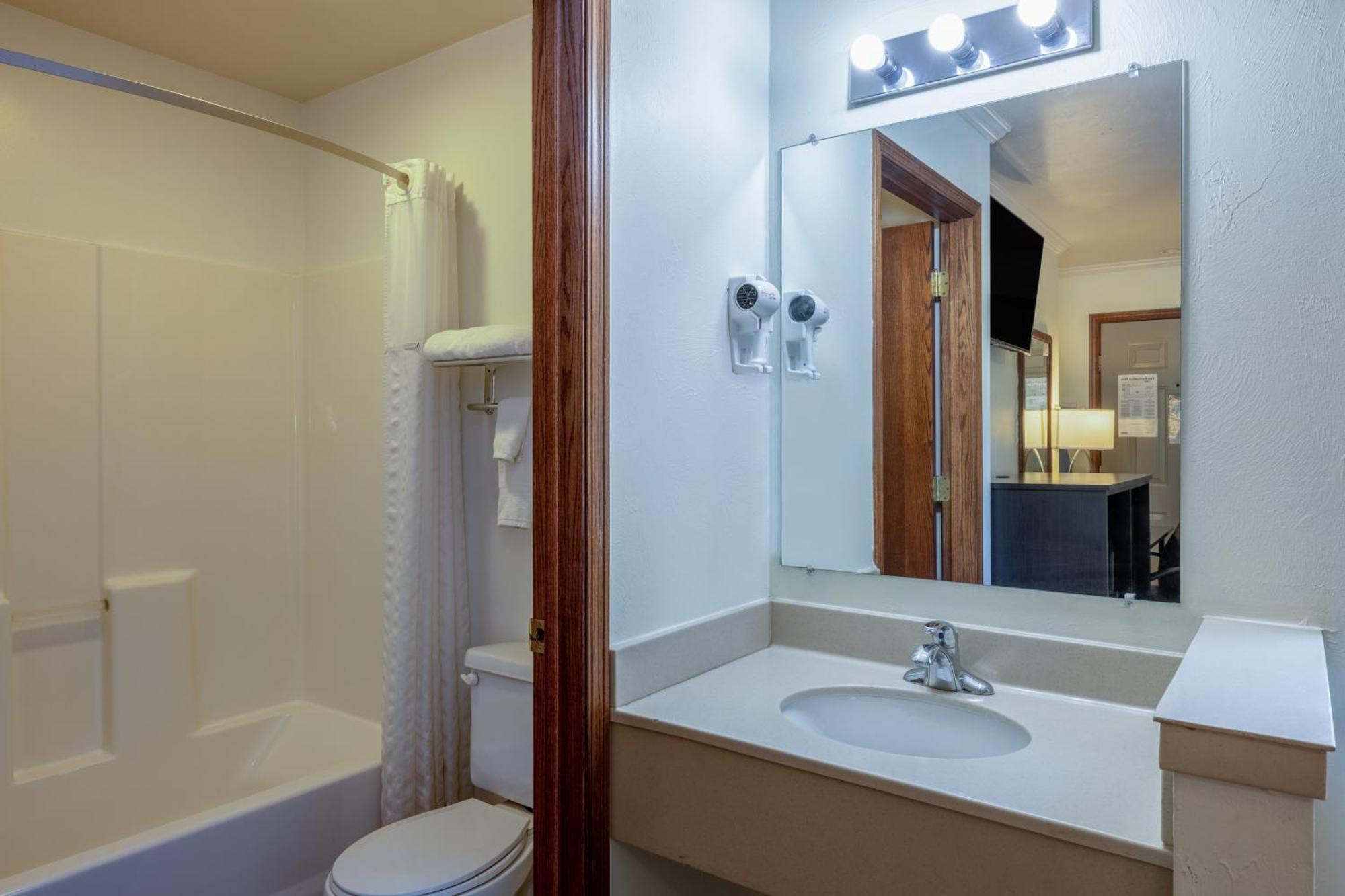 Travelodge By Wyndham Livingston Exteriér fotografie